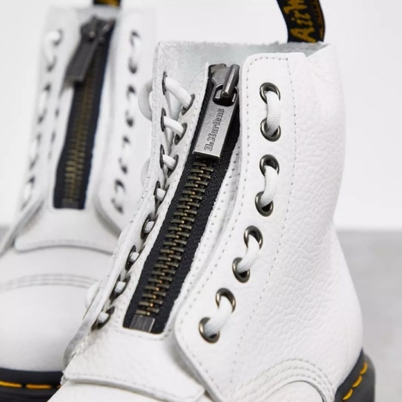 BNWB White Dr. Martens Sinclair Boots - Picture 4 of 14